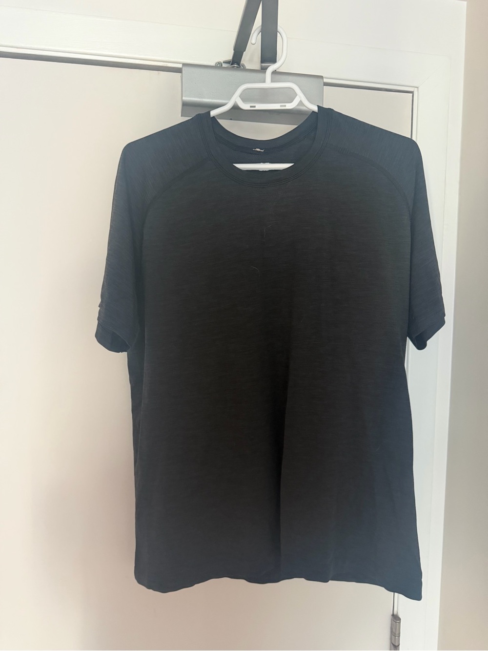Lululemon Metal Vent Shirt (Large, Black)
